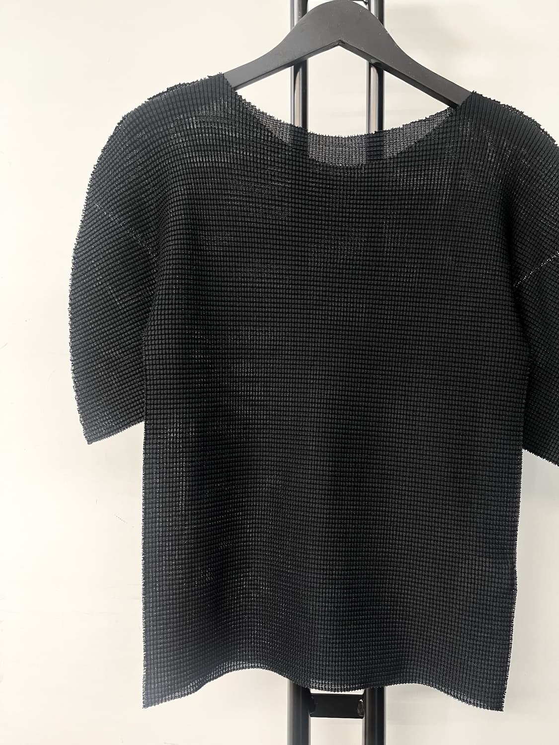 이세이 미야케 미 블랙 플리츠 탑 상품이미지3