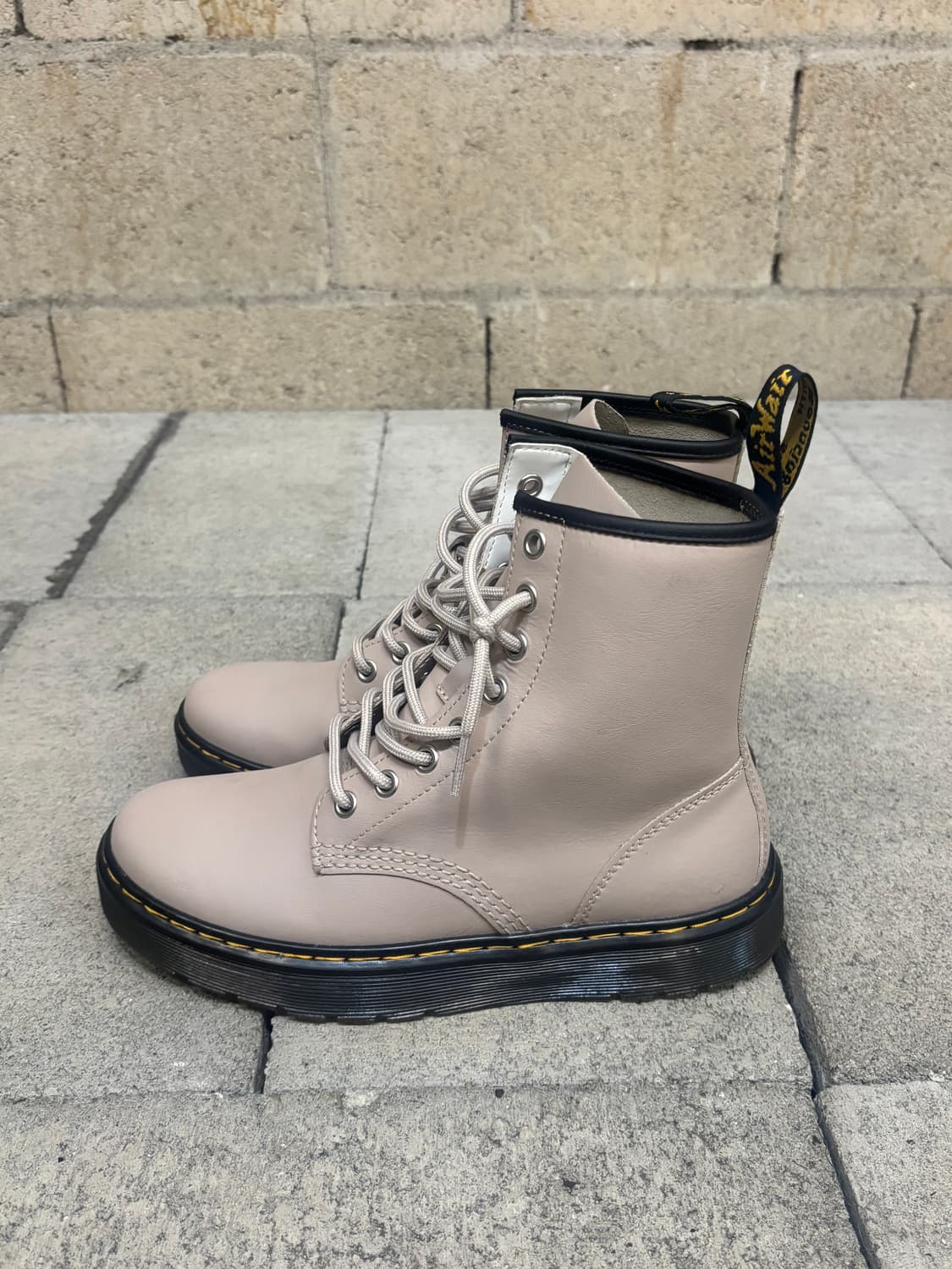 닥터마틴 자바라 부츠 상품이미지2