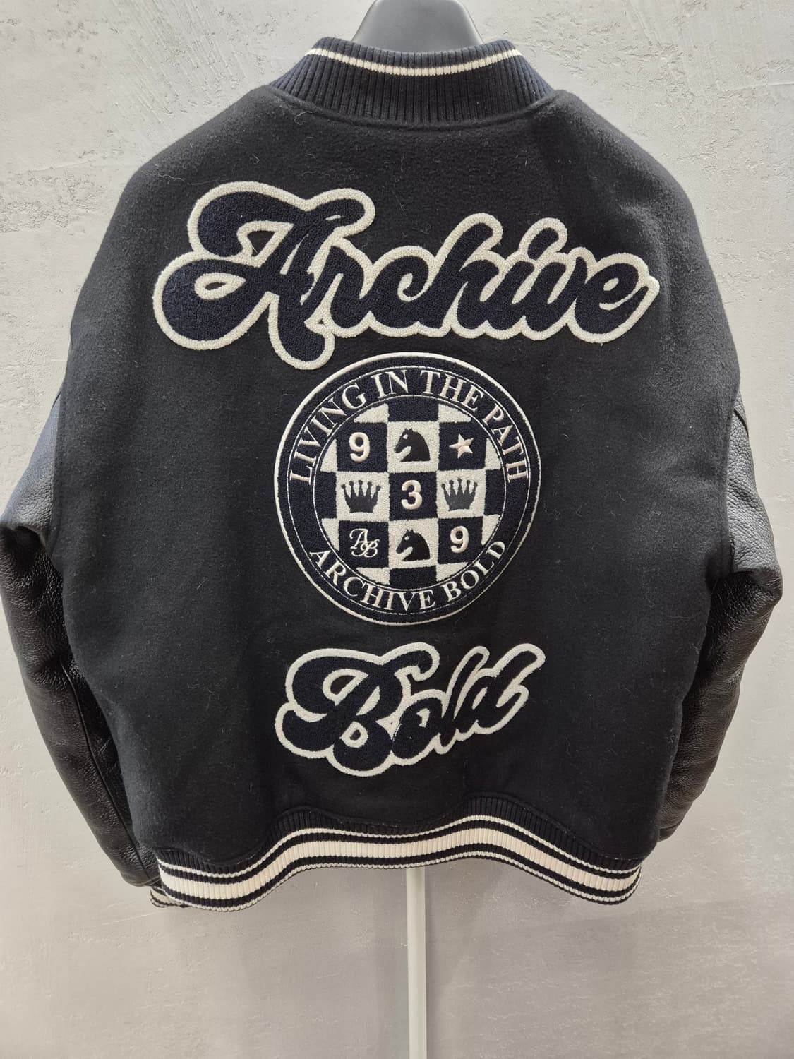 아카이브 볼드 체스 바시티 자켓 L 상품이미지3