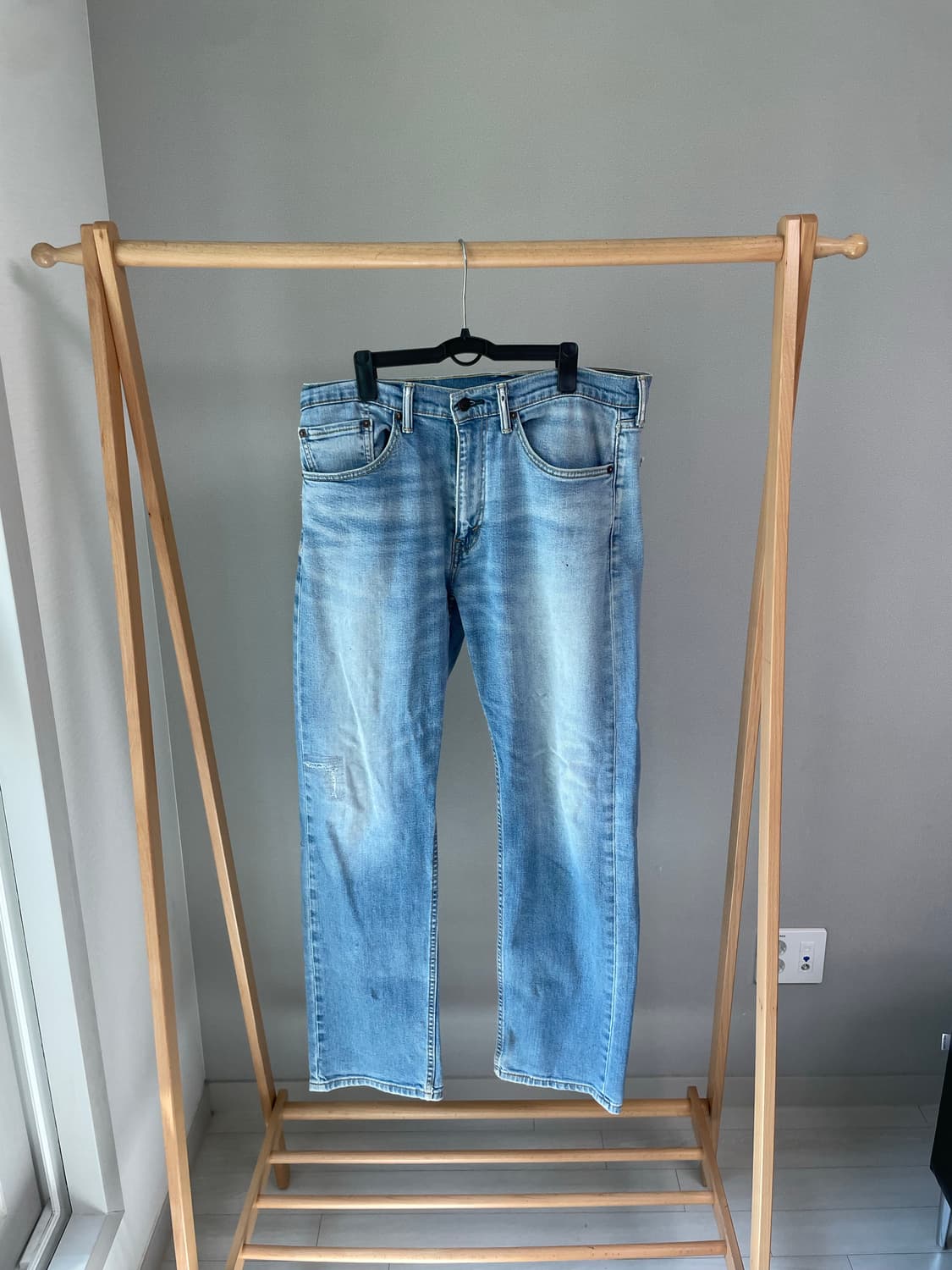 Levi’s 505 레귤러 핏 데님 팬츠 (연청) 상품이미지1