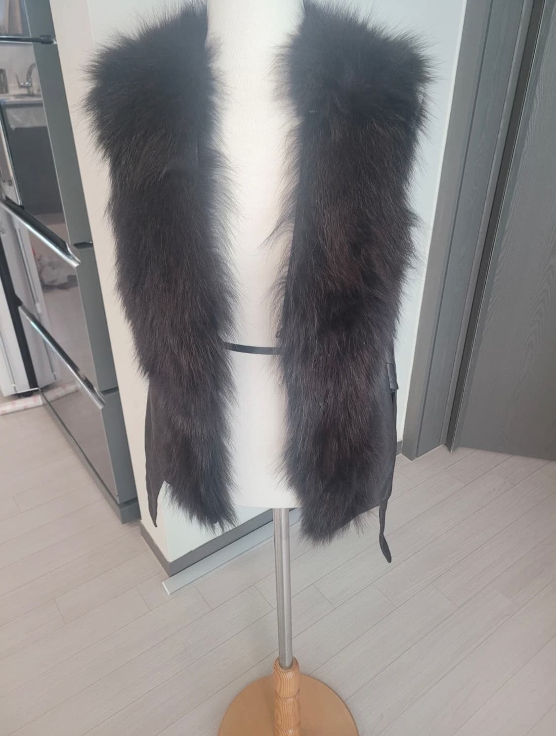 새상품 리얼 퍼 + 가죽 벨트 베스트 / 퍼 조끼 (딥브라운) 상품이미지4