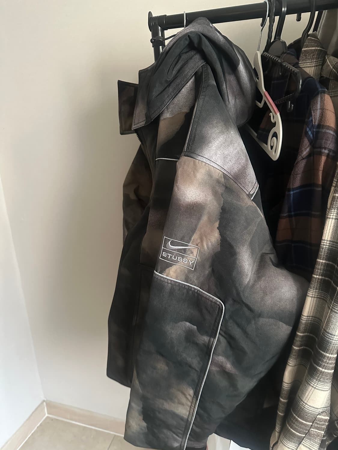 새상품) 나이키 X 스투시 프리마로프트 유틸리티 자켓 멀티 XL 상품이미지1