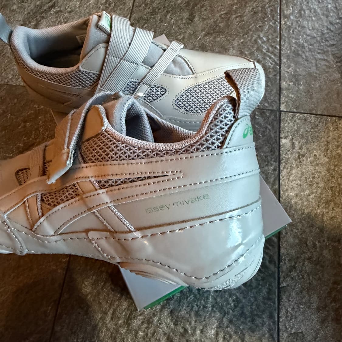 [280] 이세이미야케 X 아식스 하이퍼 테이핑 그레이 상품이미지2