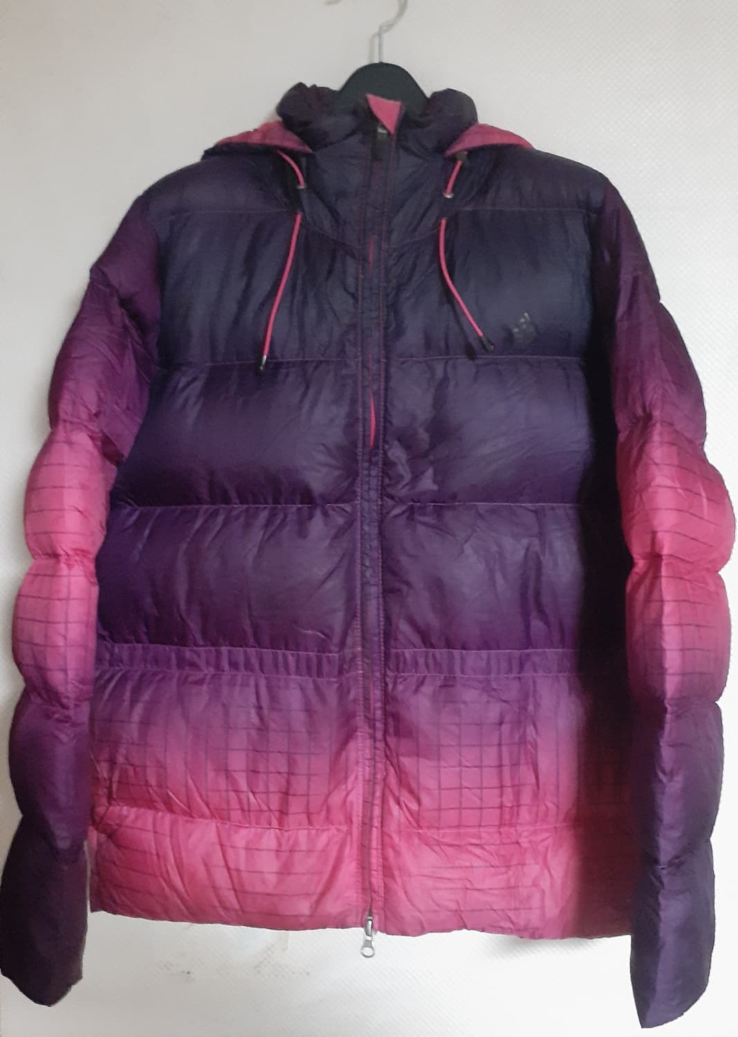 나이키 ACG 여성 구스다운 그라이데이션 패딩 상품이미지1