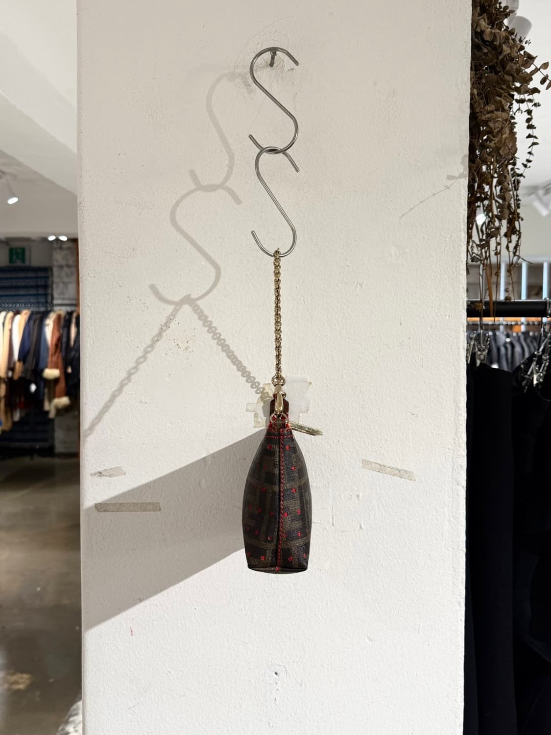 펜디 브라운 주카 레드 도트 포쉐트 체인백 상품이미지4