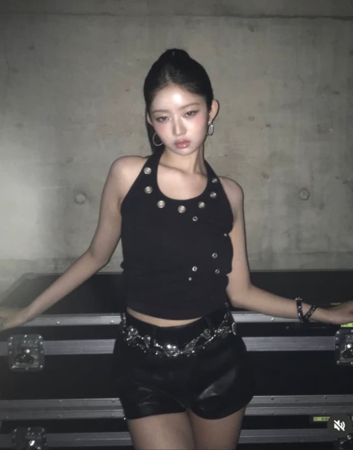 알디유 홀터넥 나시 상품이미지1