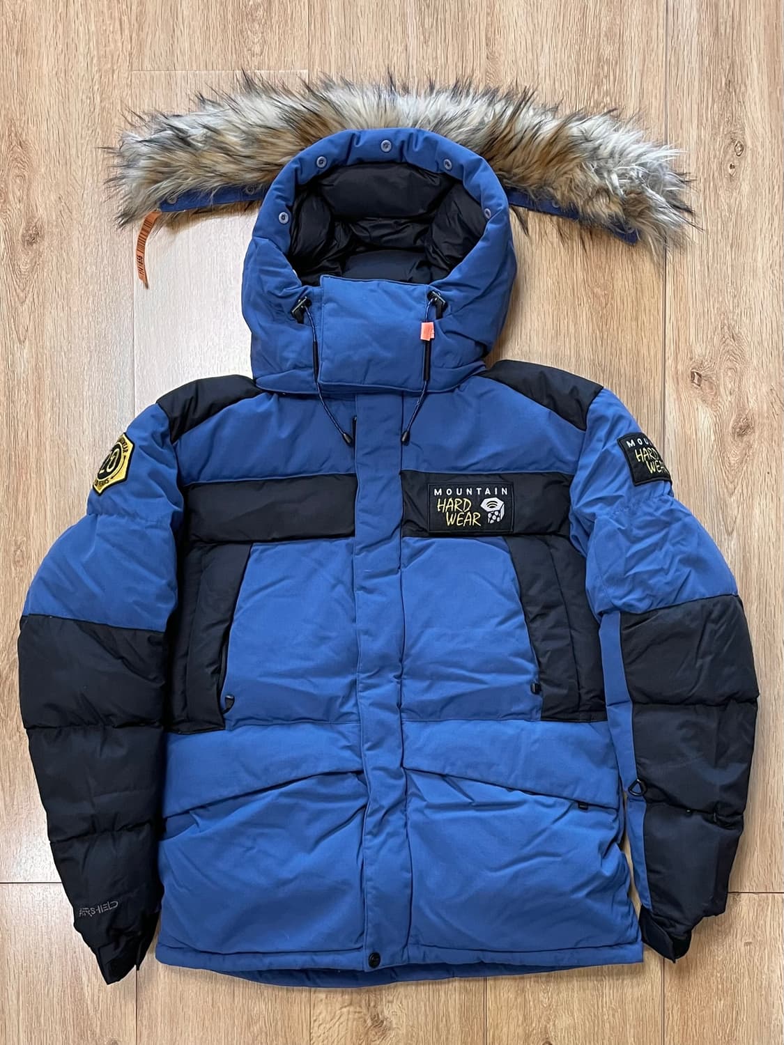택포) 마운틴하드웨어 20주년 한정판 구스다운 패딩 상품이미지1