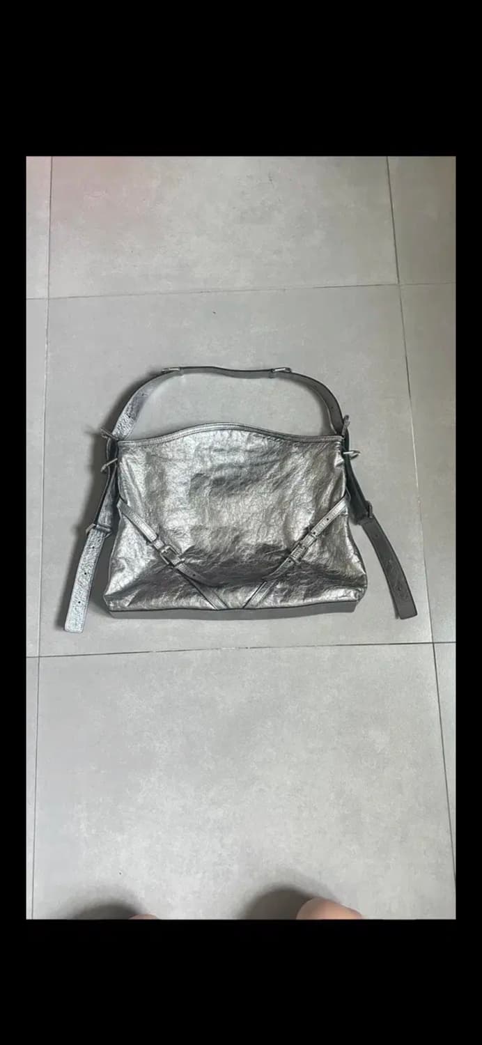 지방시 실버 부아유 미듐 상품이미지2