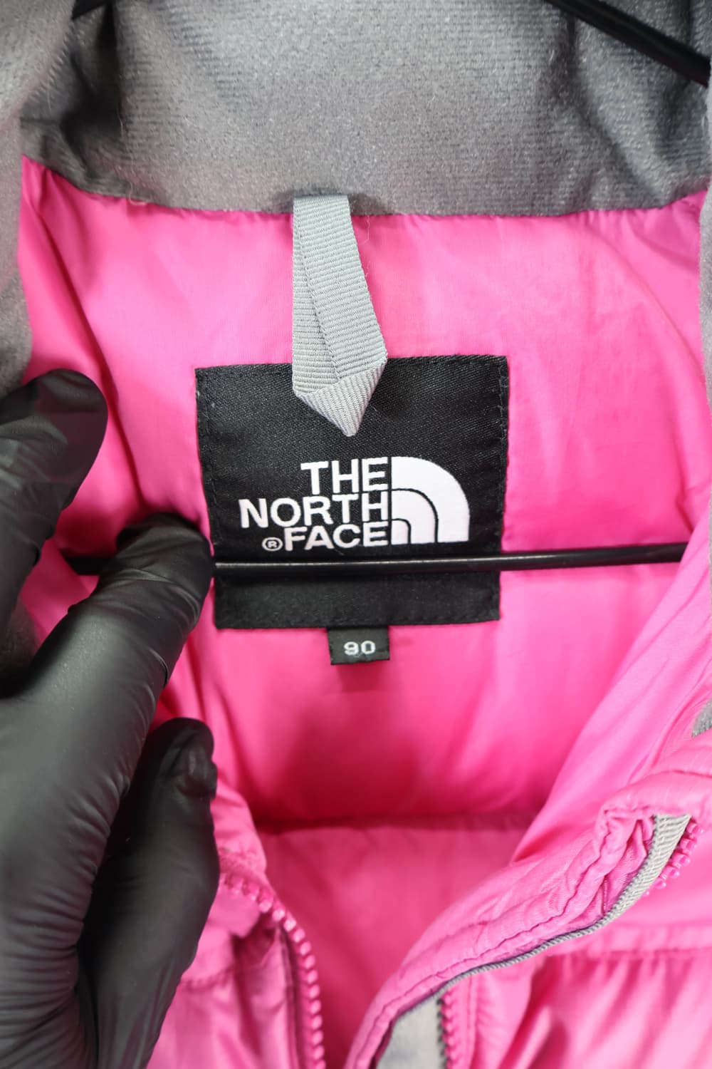 The North Face Pink Puffer Vests 상품이미지5
