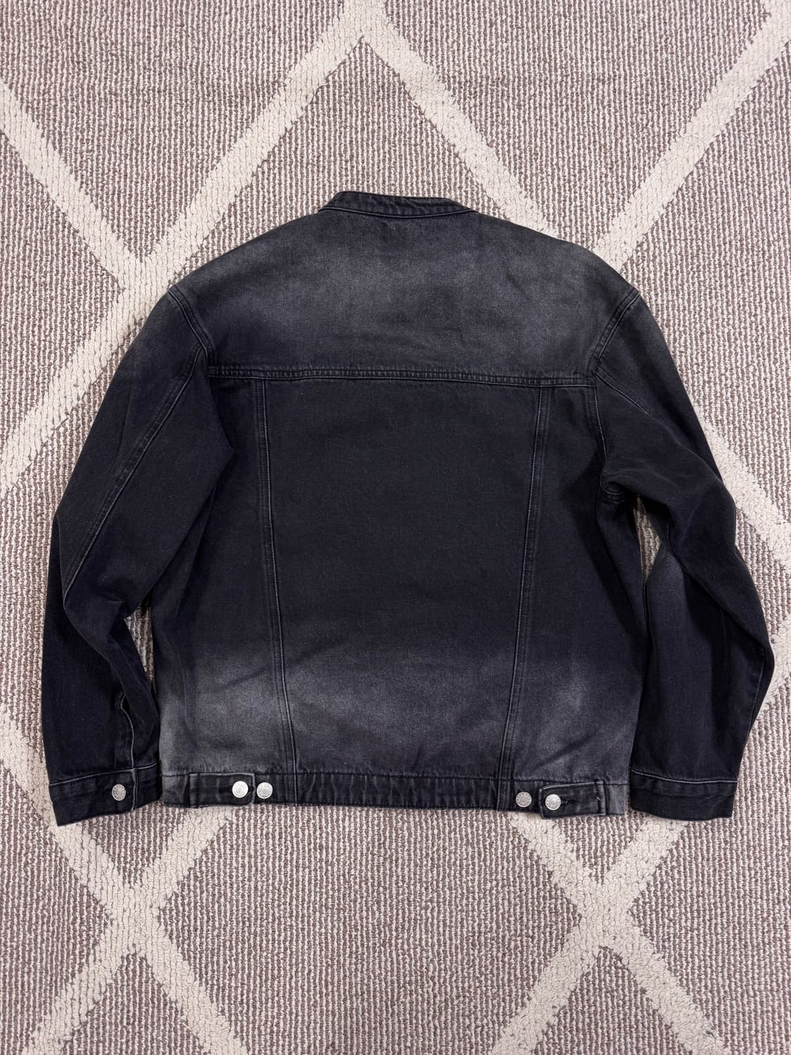 [새제품/L] 르아르 데님 자켓 - 블랙 상품이미지2