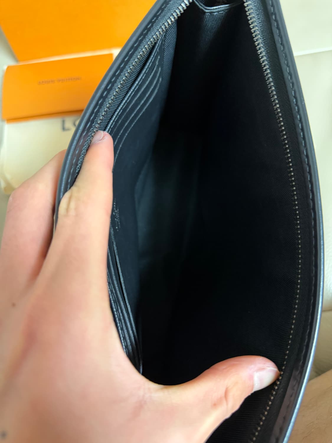 루이비통 정품 모노그램 포쉐트 보야주 클러치 상품이미지4