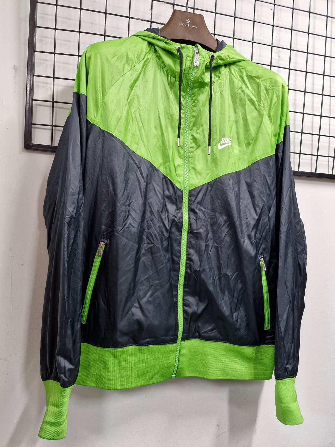 105XL 나이키 윈드러너 바람막이 자켓. 상품이미지2
