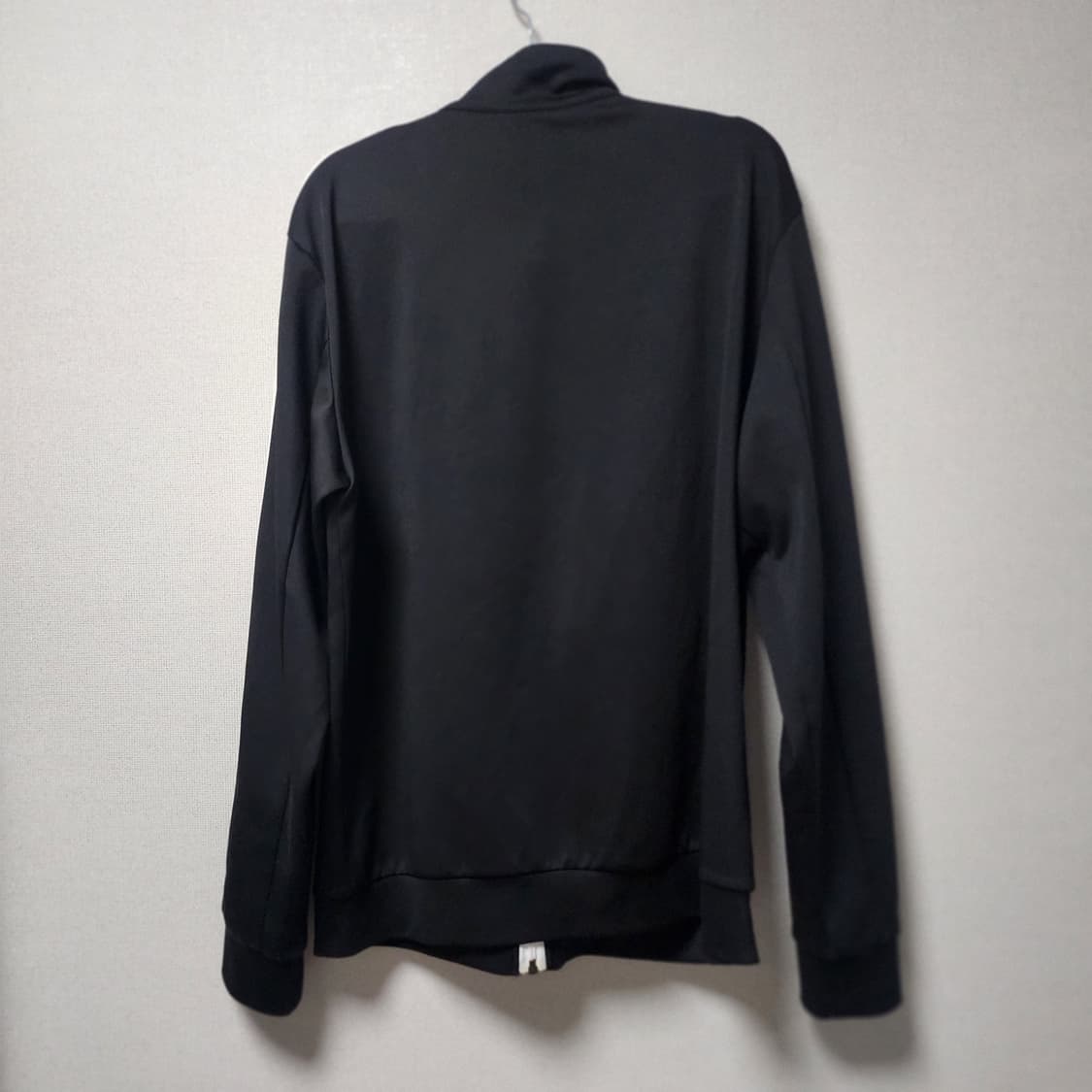 [100] FILA 휠라 블랙 트랙 자켓 상품이미지2