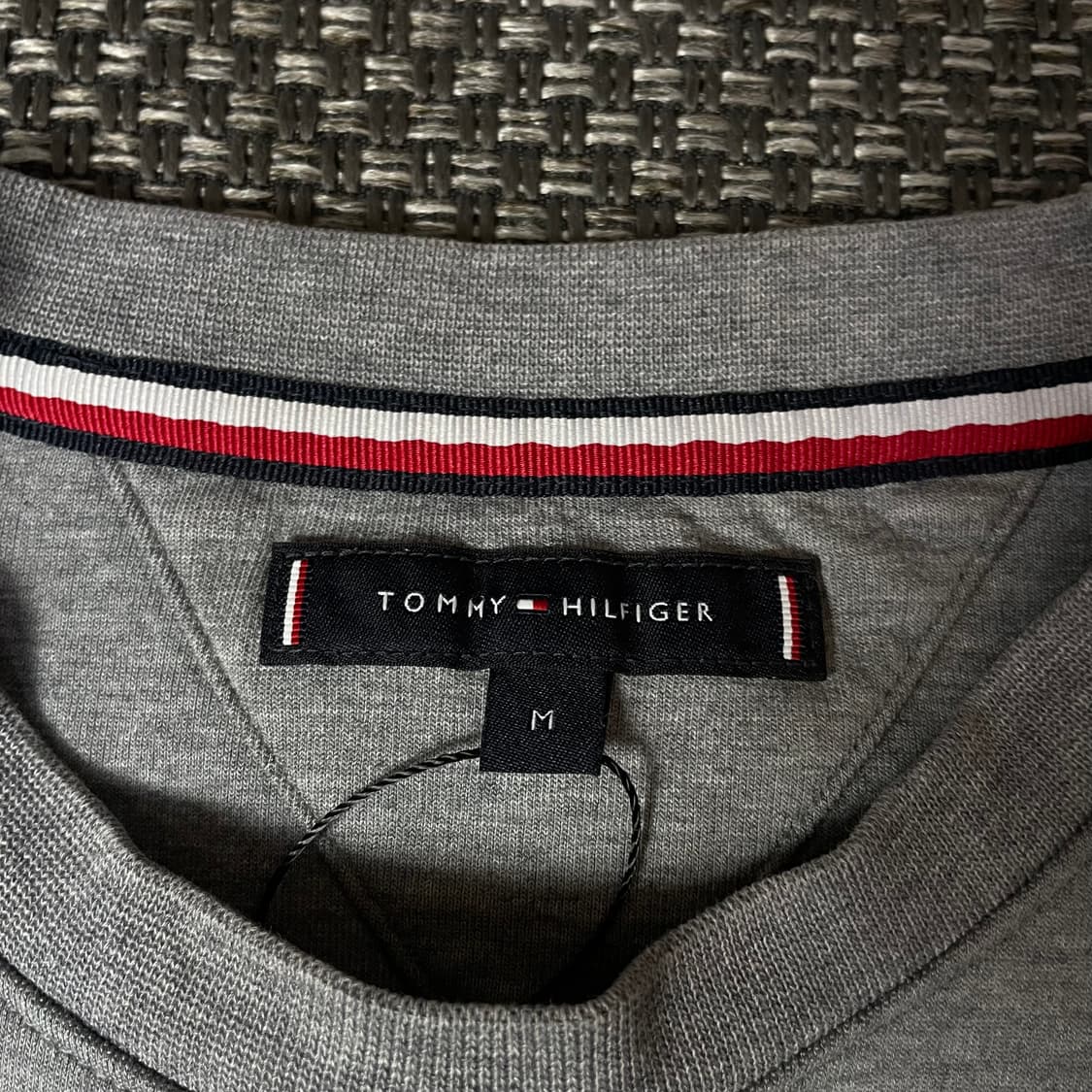 타미힐피거 그레이 미니자수 맨투맨 M 상품이미지4