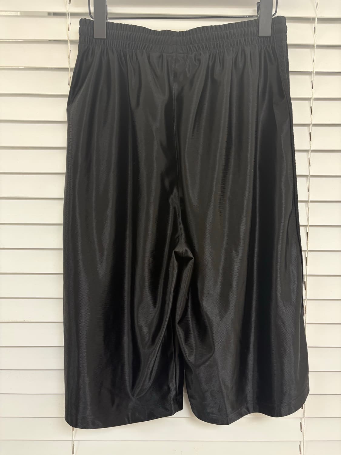 아디다스 버뮤다 팬츠 새틴 반바지 상품이미지3