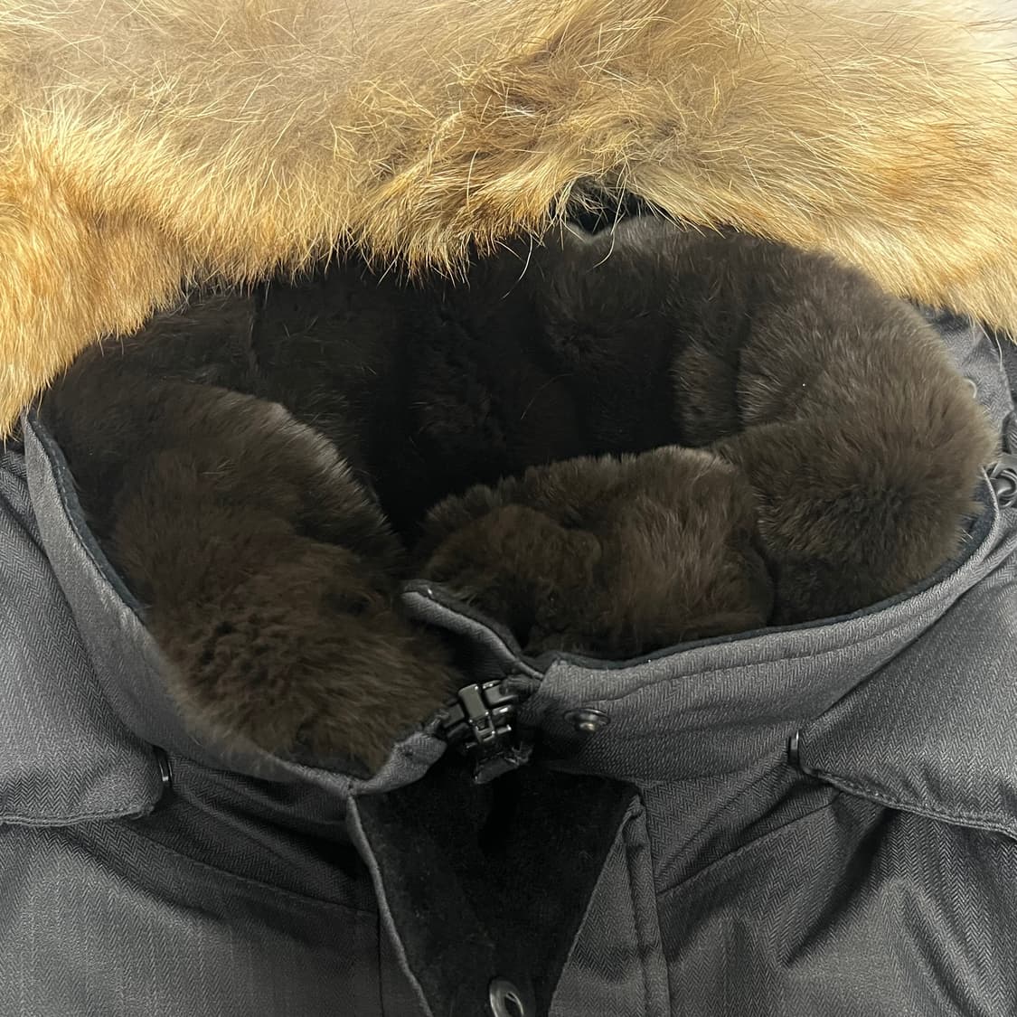 노비스 쉬라 스틸 그레이 롱패딩 상품이미지7