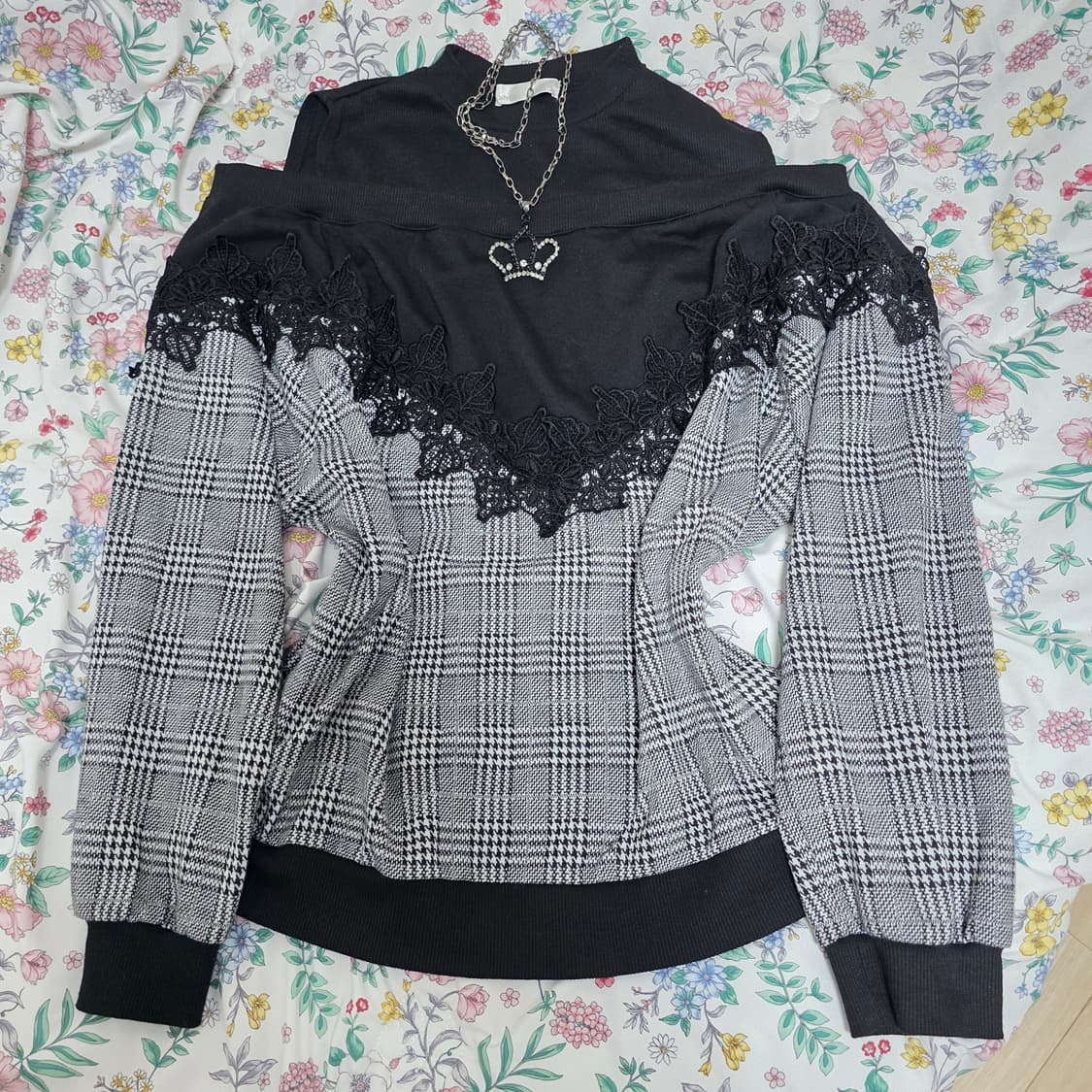 일본빈티지)블랙 지뢰계 오네갸루깔 오프숄더 골지니트 상품이미지1