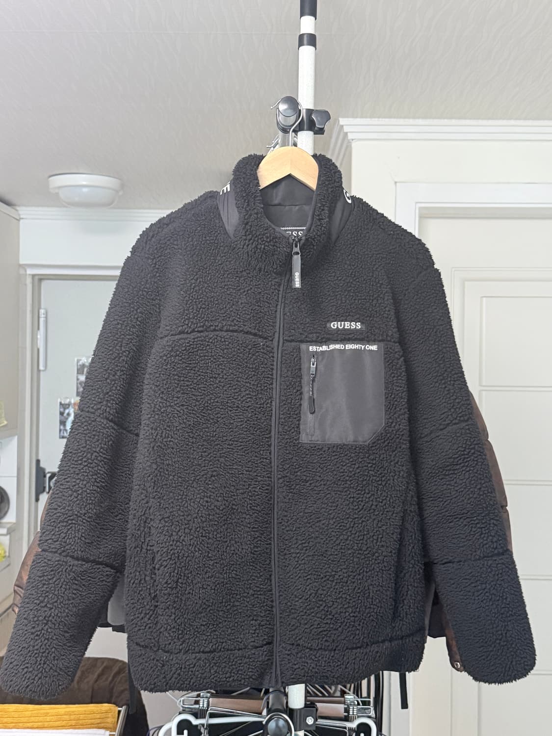 게스 뽀글이 플리스 외투 상품이미지1