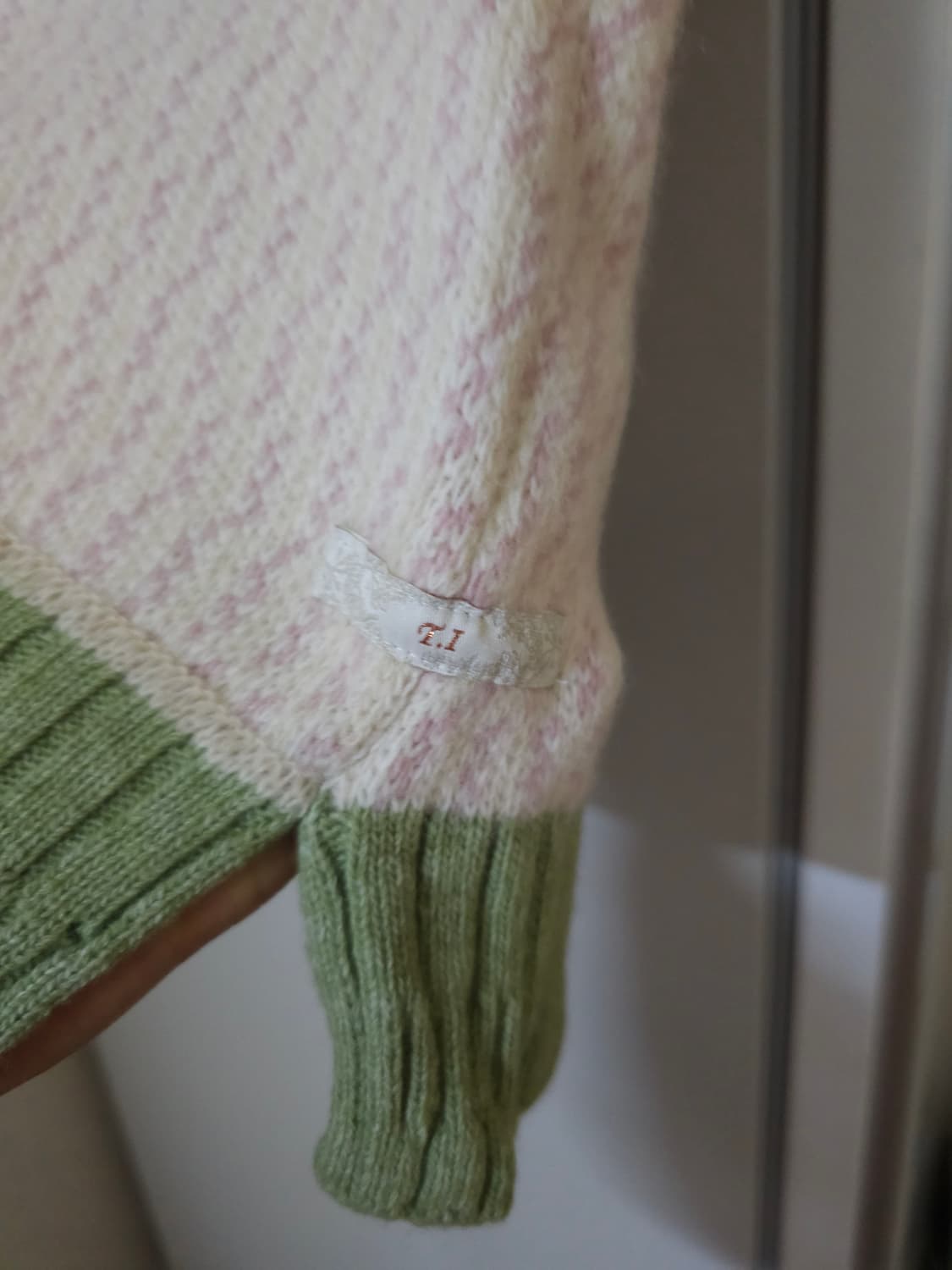 Thursday Island 울 베스트 아이보리 그린 상품이미지4