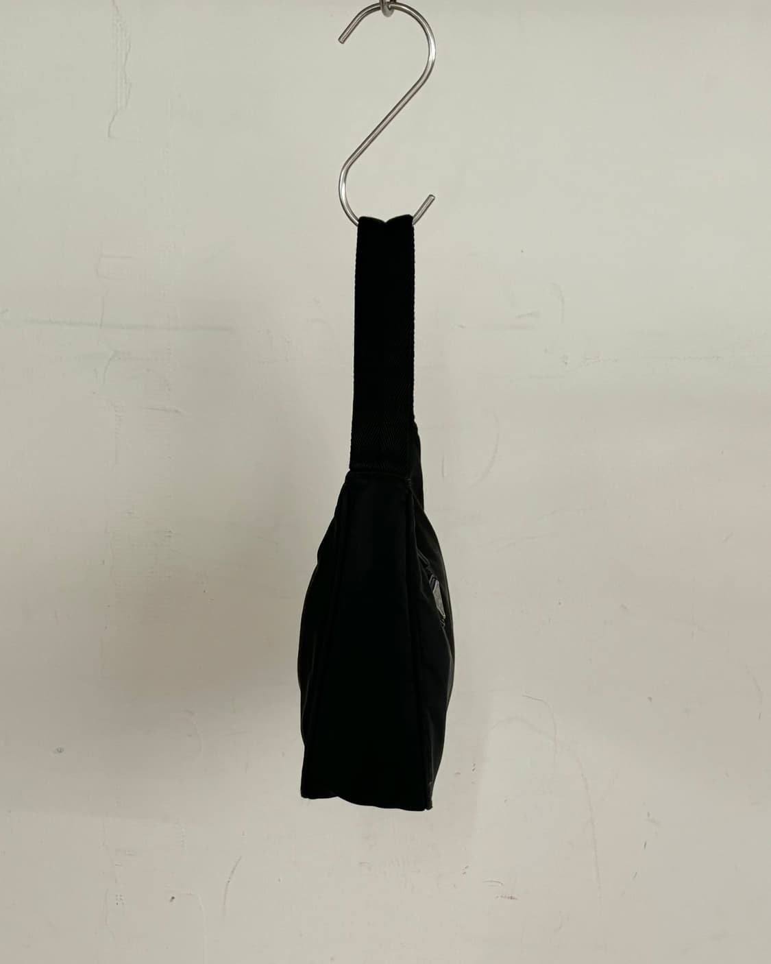 프라다 나일론 미니 호보백 상품이미지5