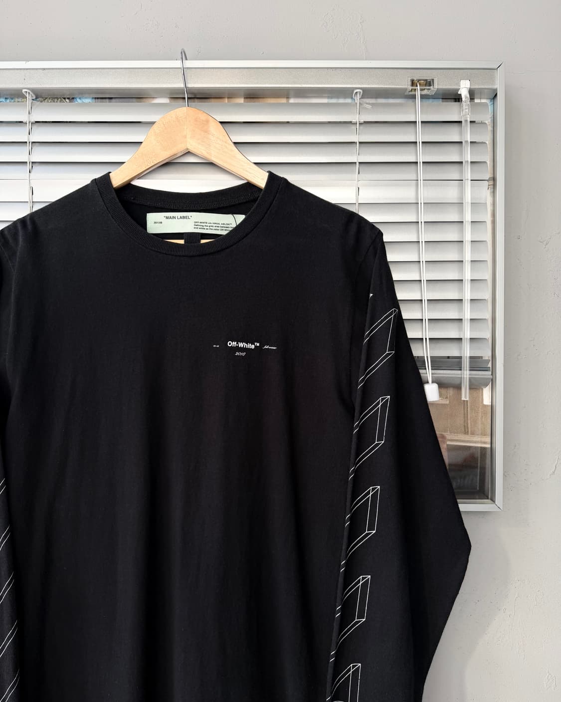 OFF WHITE 18FW 3D arrow long sleeve 상품이미지3
