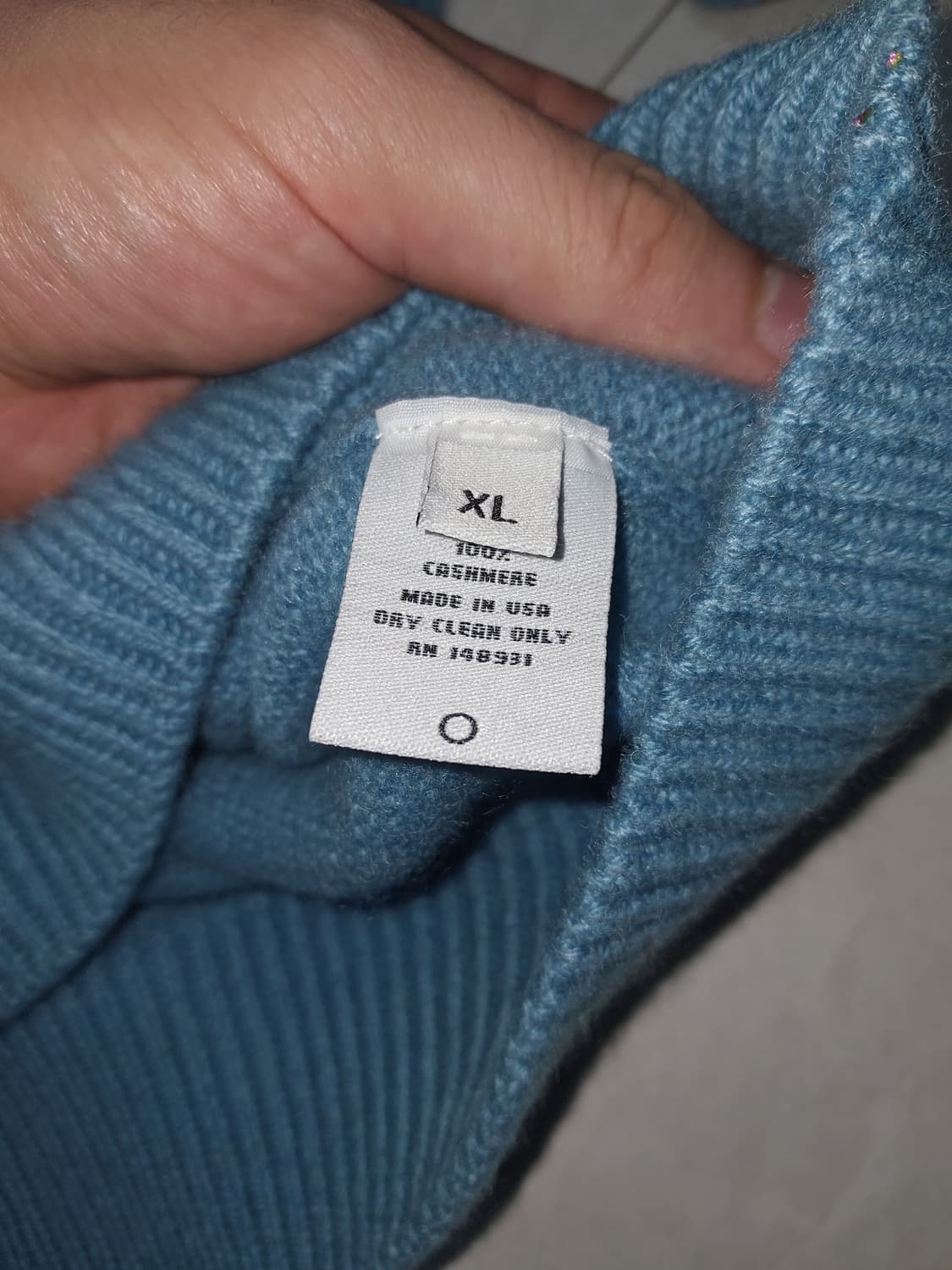 엘더스테이츠맨 니트 팝니다 상품이미지3