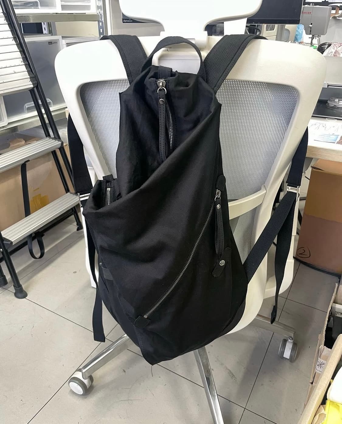 해칭룸 백팩 상품이미지1