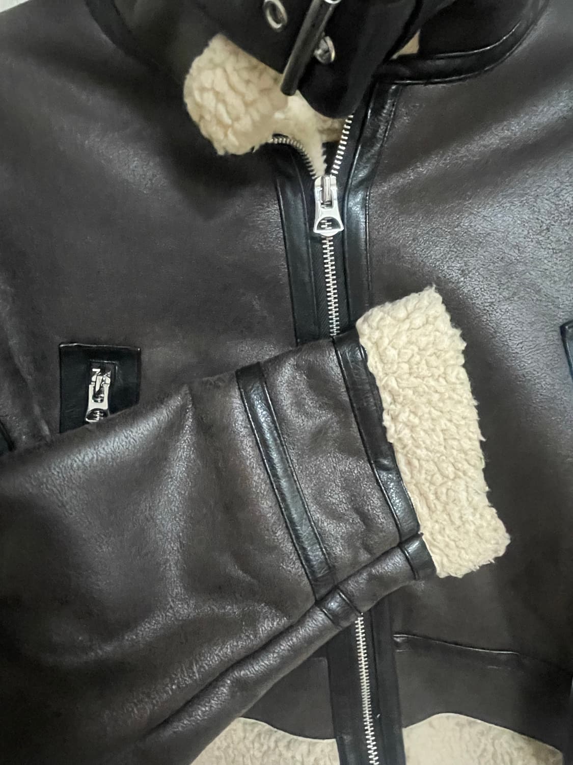 자라 숏무스탕 판매합니다 상품이미지5