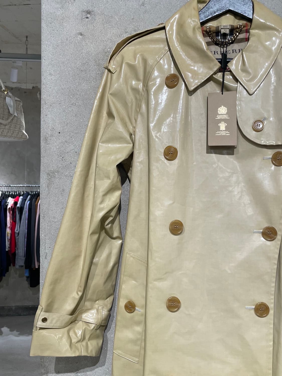 버버리 라이트 옐로우 코팅 더블 브레스티드 코트 상품이미지2