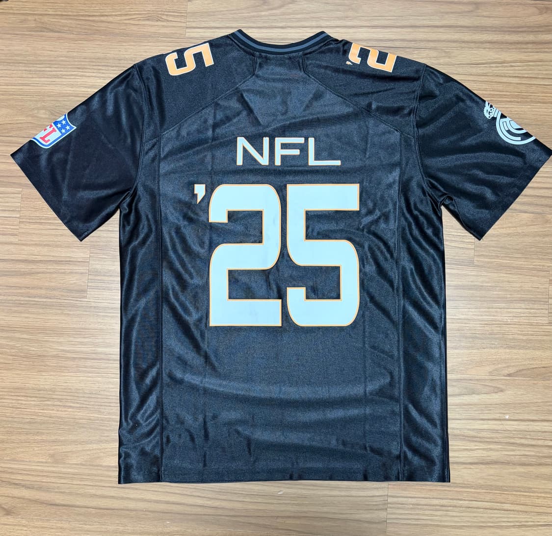 Mens Real Madrid x NFL Shirt Black 상품이미지2