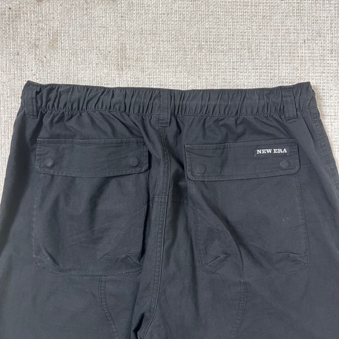 뉴에라 블랙 반바지 상품이미지4