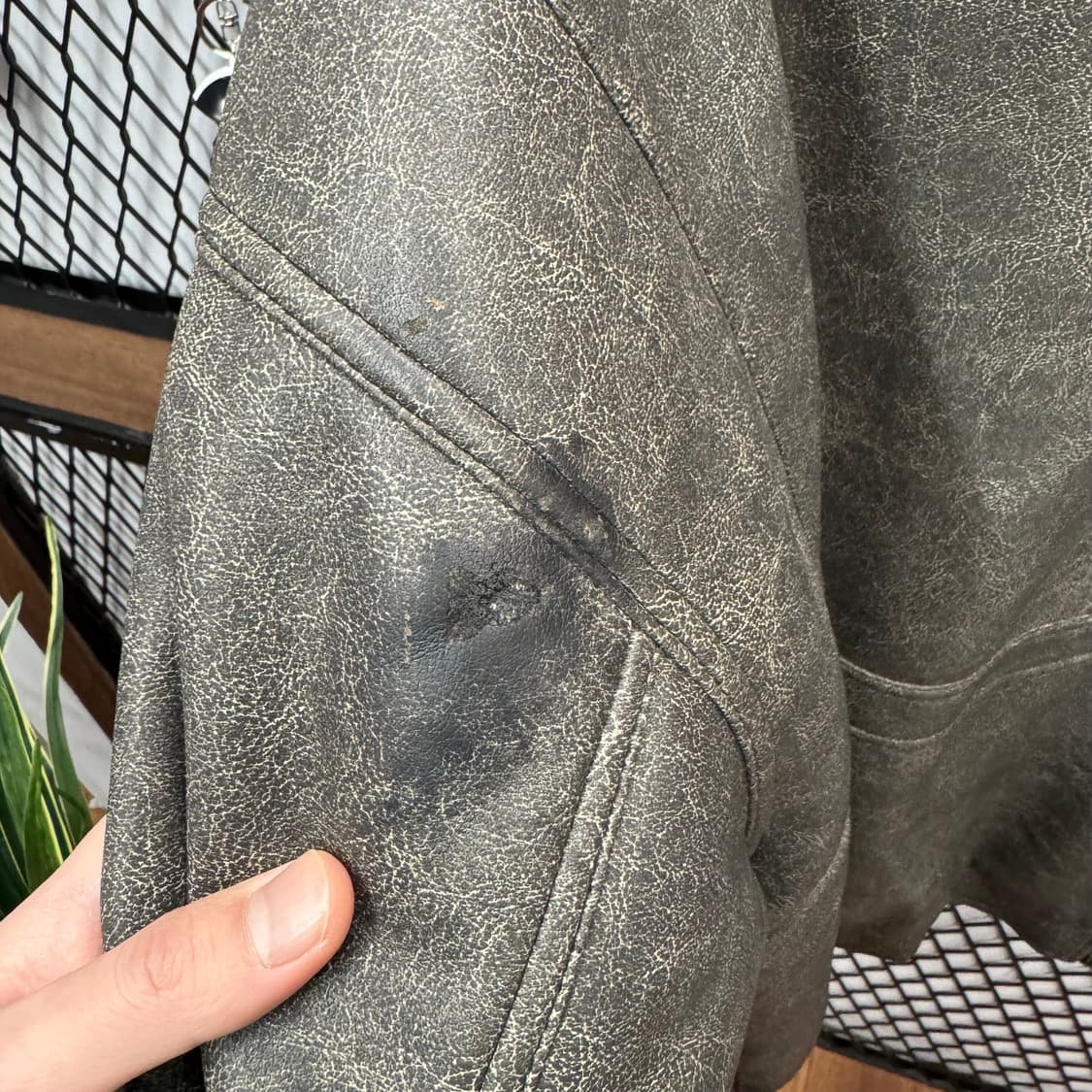 JPN VINTAGE 크랙 레더 자켓 루즈핏 투포켓 디테일 카키 상품이미지8