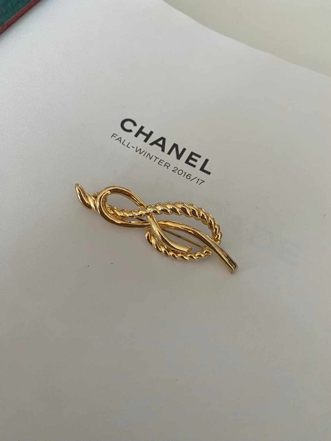 빈티지 트위스트 웨이브 브로치 상품이미지1