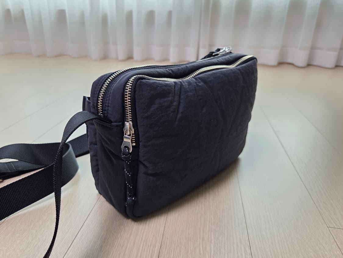 스위치 시티보이 004 크로스백 블랙던 컬러 상품이미지4