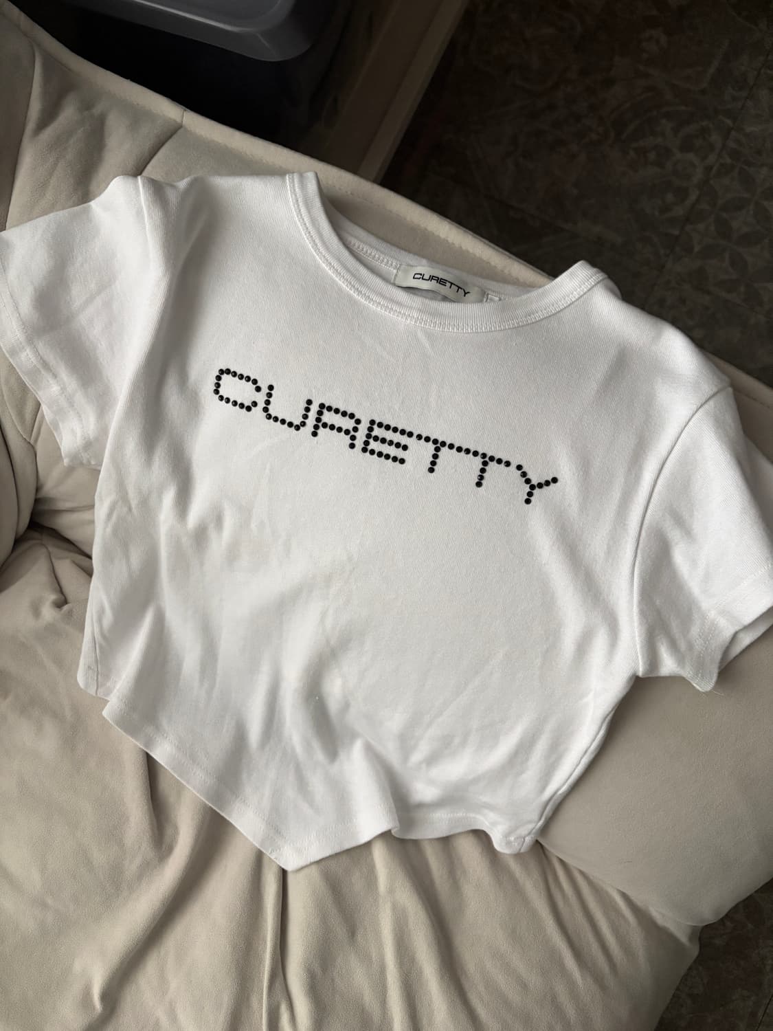 CURETTY C DIAGONAL HEMLINE T-SHIRT 화이트 상품이미지1