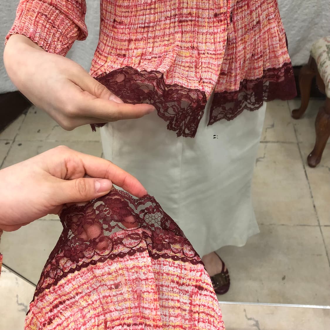 Lace hem pleats cardigan 상품이미지2