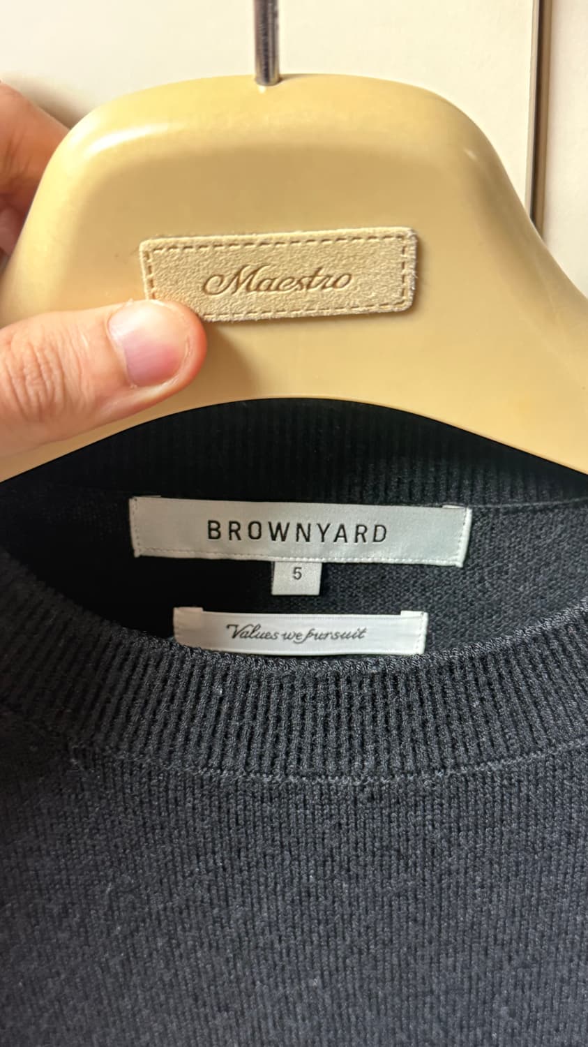 [5] 브라운야드 크루넥 니트 블랙 상품이미지4