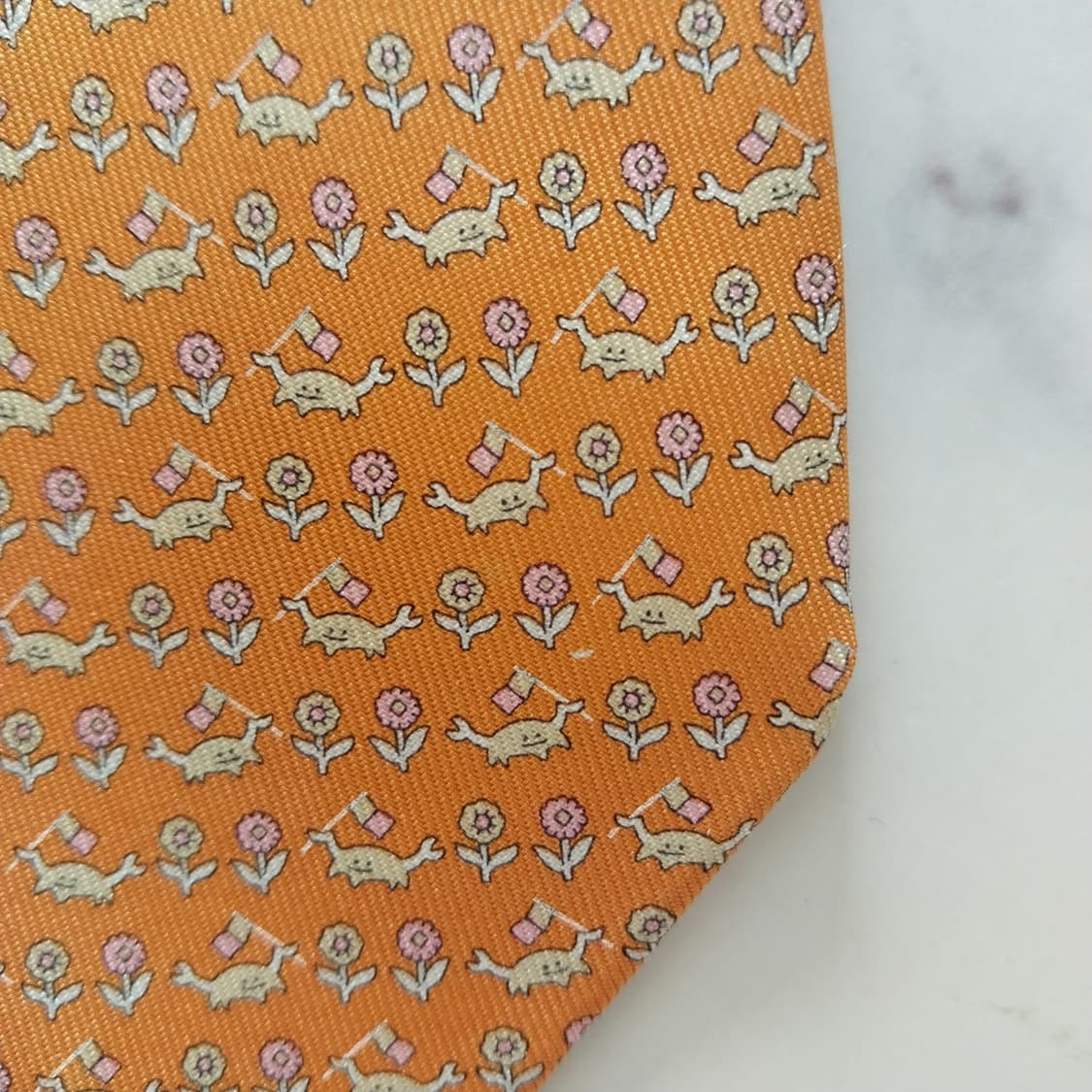 페라가모 실크 오렌지 플라워&크랩 넥타이 8.1cm A등급 K1505
 상품이미지7
