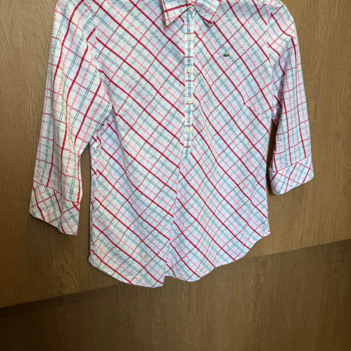라코스테 체크 셔츠 7부 소매 하프 버튼업 디테일 슬림핏 핑크 상품이미지4