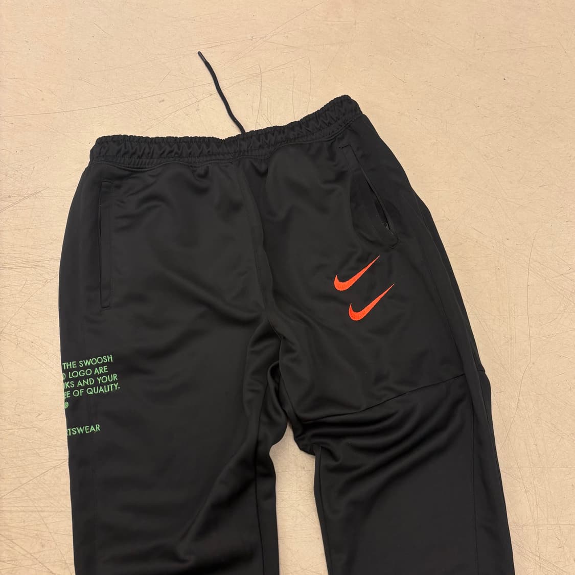 나이키 더블스우시 트레이닝 팬츠 상품이미지2