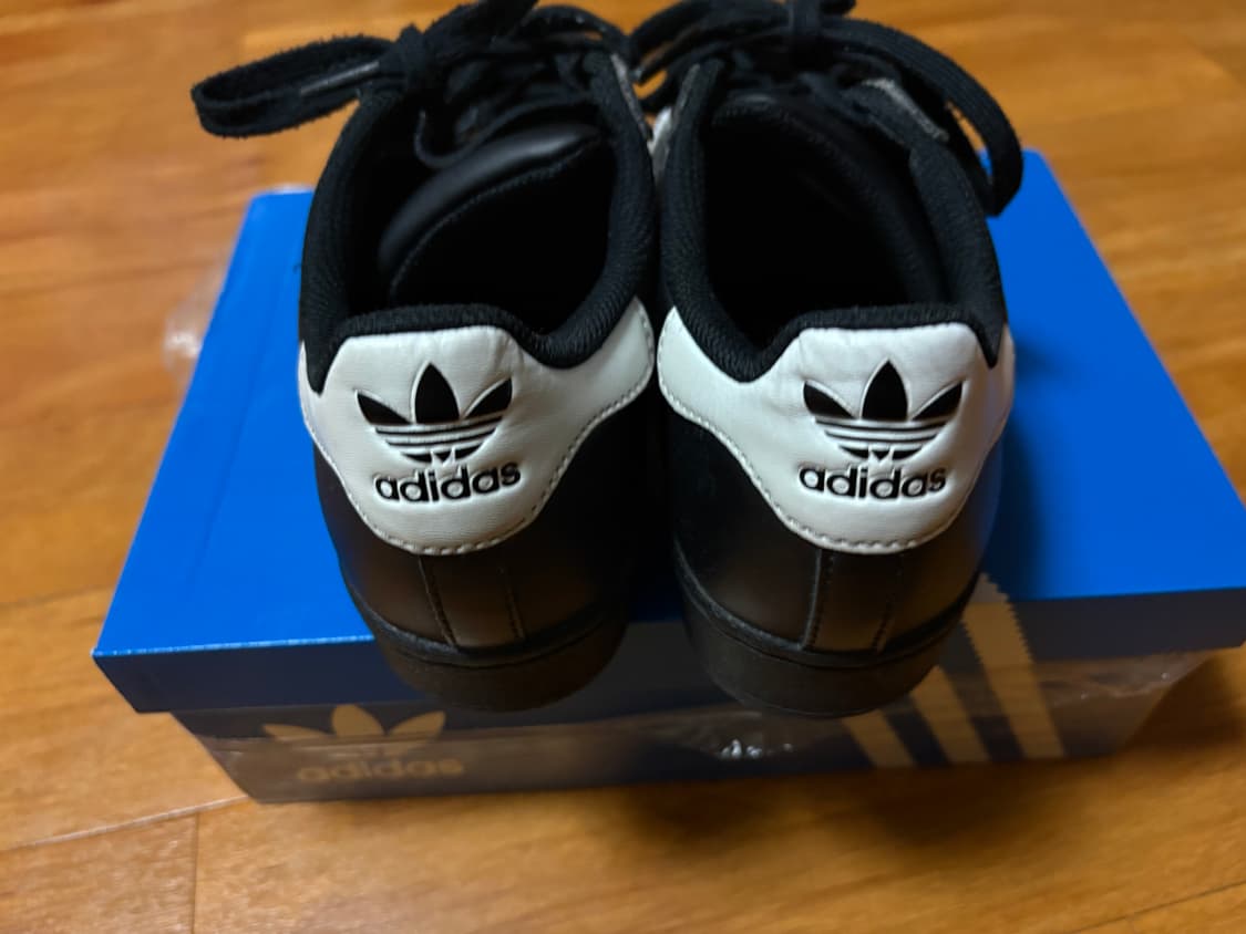 아디다스 슈퍼스타 코어 블랙 화이트 상품이미지3