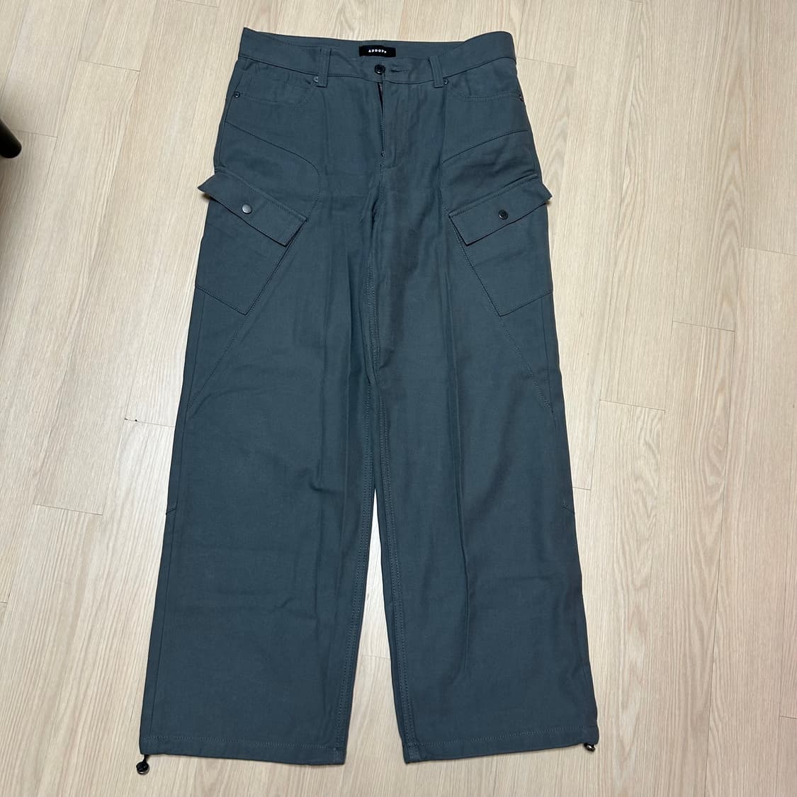 ADDOFF 카고 와이드 팬츠 챠콜 상품이미지3