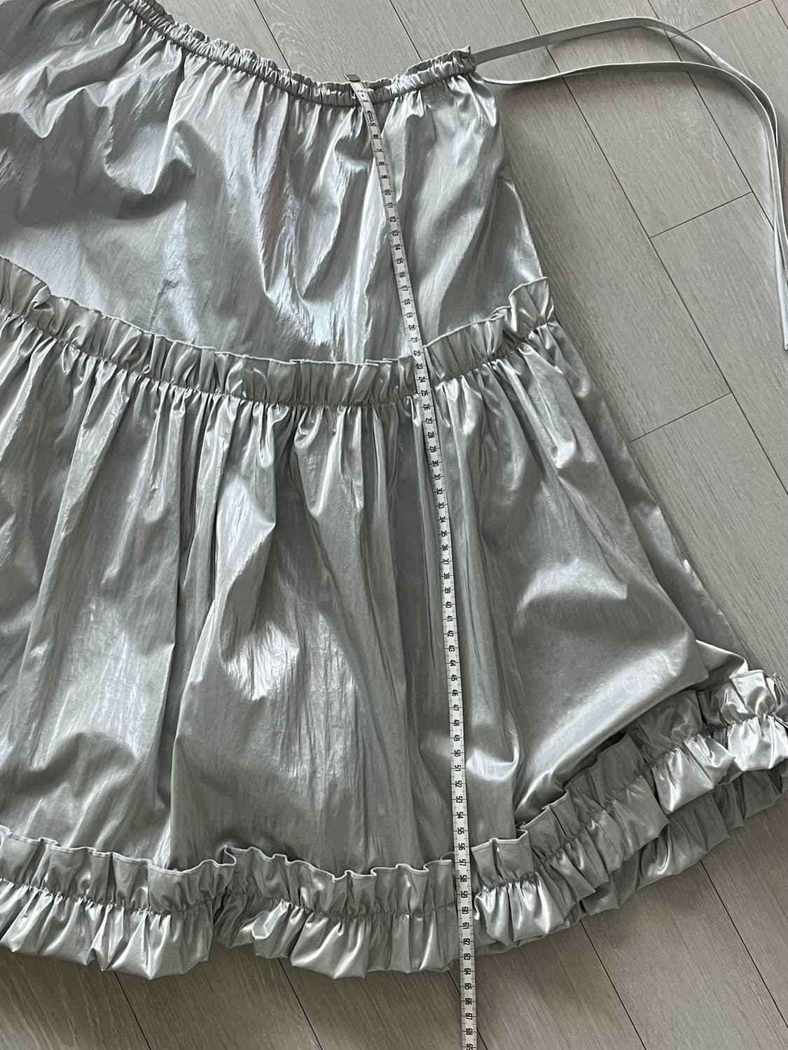 (새상품)리본빛 실버 스커트  상품이미지4