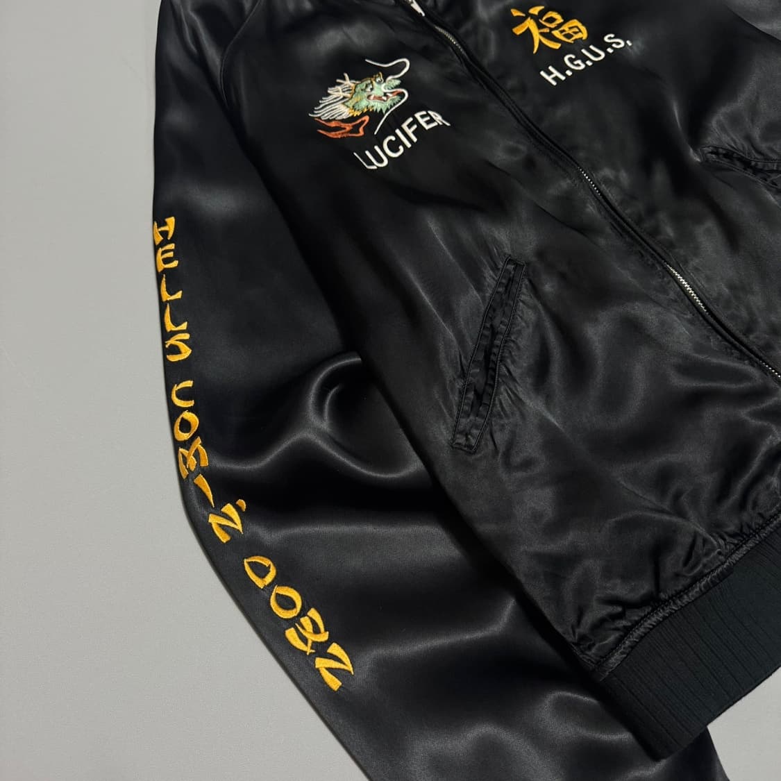 히스테릭글래머 17ss 블랙컬러 파라다이스 수베니아 실크 스카잔 자켓 상품이미지4