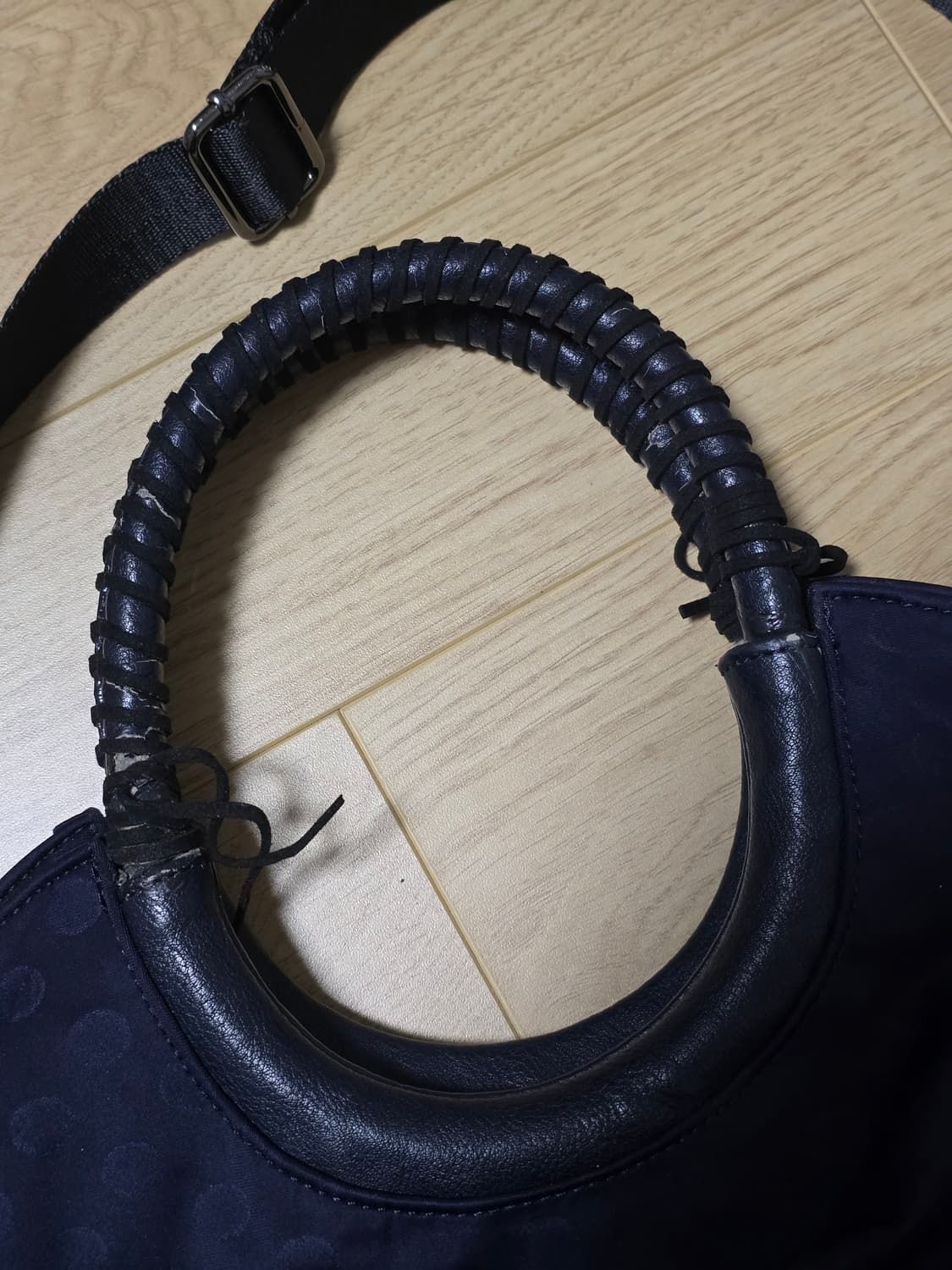 Ear papillonner 이어 파피요네 땡땡이 토트겸 숄더백  상품이미지3