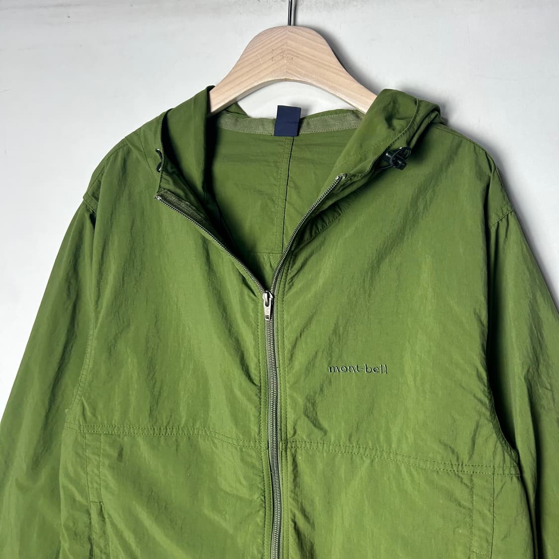 [mont-bell] 몽벨 카키 후드 바람막이 자켓 상품이미지3