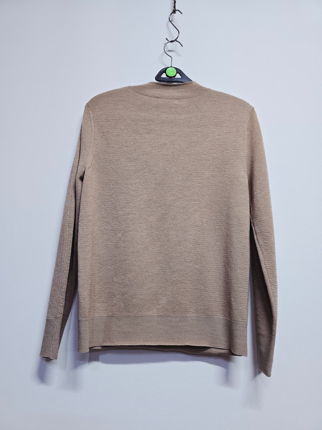 SJSJ 베이지색 모크넥 니트 스웨터 상품이미지5