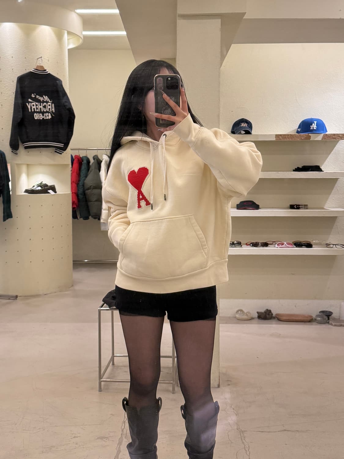 아미 빅하트 로고 후드티 크림 U895 상품이미지1