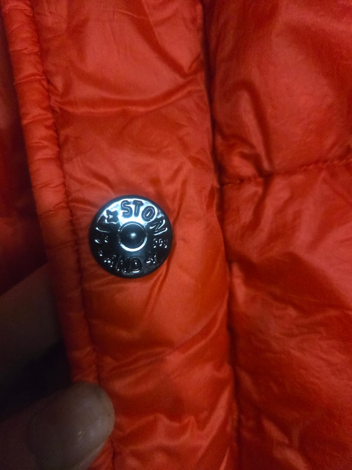 스톤아일랜드 가먼트다잉 패딩 XL 팝니다 상품이미지3