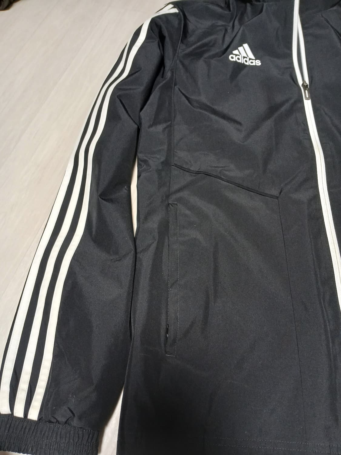 남여공용 아디다스 바람막이 adidas 새상품수준 M사이즈 상품이미지2